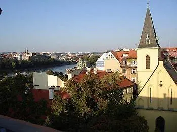 Platan Pension Praga Czechy